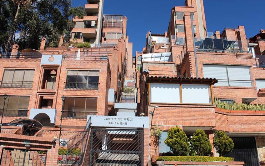 Atractivo Apartamento En Bosque De Pinos Edificio Jardines Del Bosque